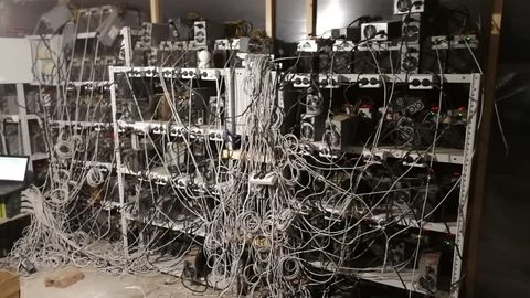 Secret crypto mine found in Kokand poultry shop: losses hit UZS 2.5 bn ($208,000)