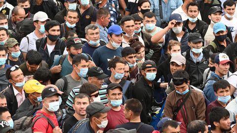 Russia initiates 22 criminal cases for migrant evasion of military service from Central Asia