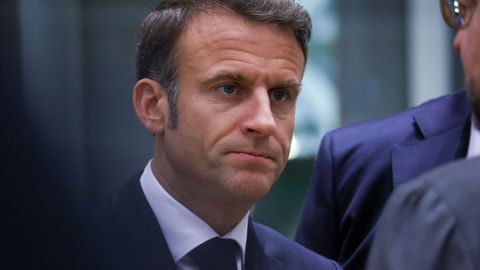'Macron to arrive in Russia's backyard in quest of allies and uranium' - Bloomberg