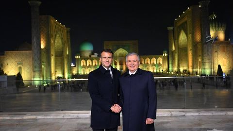 Эмманюэль Макрон прибыл в Узбекистан