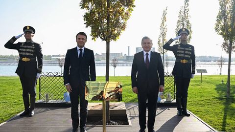 Uzbekistan and France's presidents explore cultural heritage and plant seeds of friendship