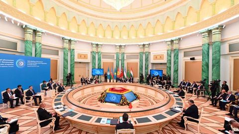 Shavkat Mirziyoyev Turkiy dunyo xartiyasini ishlab chiqishni taklif etdi