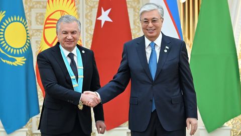 Шавката Мирзиёева наградили &laquo;Высшим орденом Тюркского мира&raquo;