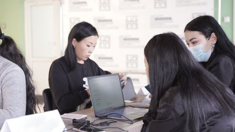 &nbsp;Пять тысяч безработных прошли профессиональное обучение в КР - подробности