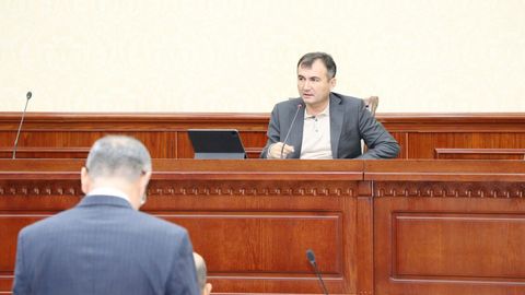 Qashqadaryo hokimi fermerlar yerini majburlab tortib olayotgan Yakkabog&lsquo; hokimini tanqid qildi