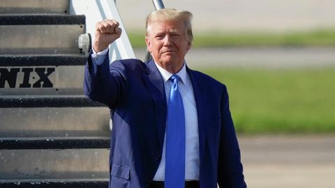 Трамп отклонил предложение Зеленского посетить Украину