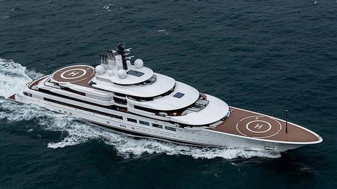 Италияда ҳибсга олинган Путиннинг &ldquo;Шаҳризода&rdquo; яхтаси ғойиб бўлди