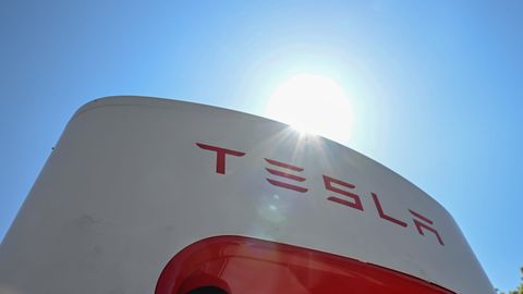 Tesla to offer affordable &euro;25,000 electric car&nbsp;