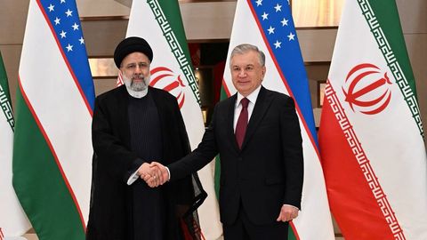 Шавкат Мирзиёев Эрон президенти Иброҳим Раисий билан учрашув ўтказди