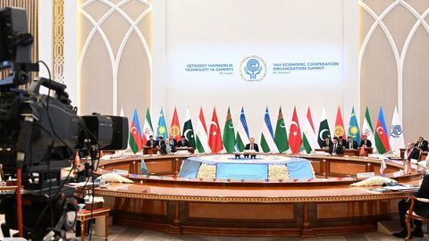 Шавкат Мирзиёев афғон халқига гуманитар ёрдам кўрсатишни кўпайтиришга чақирди