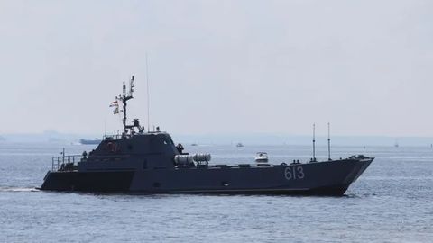 Украина Қримдаги Россия десант кемаларига зарба берди (видео) 