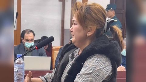 &ldquo;Qizim o&lsquo;lgan kuni u bilan go&lsquo;rga&nbsp;qo&lsquo;shilib kirgan onaman&rdquo;. &ldquo;Dok-1 Maks&rdquo;dan vafot etgan 2,5 yoshli Solihaning onasi sudda ko&lsquo;rsatma berdi&nbsp;