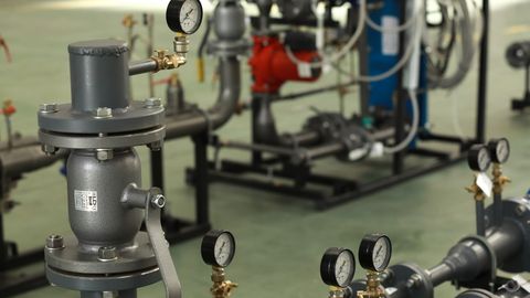 Sirdaryoda elektrdan noqonuniy foydalangan ikkita zapravka davlatga 6,6 mlrd so&lsquo;m zarar yetkazdi&nbsp;