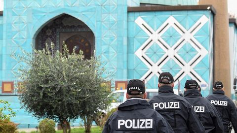 Германияда полиция “Ҳизбуллоҳ” тарафдорларини қидириб, ислом марказларида рейд ўтказди