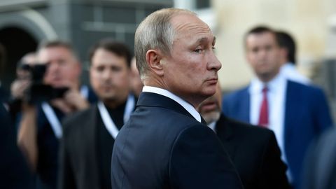 Зеленский Украинанинг Путинни ўлдириш ҳуқуқи борлигини айтди: Кремль жавоб қайтарди