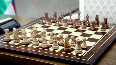 Четыре шахматиста из Узбекистана попали в топ-100 рейтинг ФИДЕ