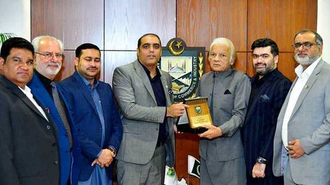 Пакистан призывает ускорить газовый проект с Туркменистаном и облегчить визовый режим 