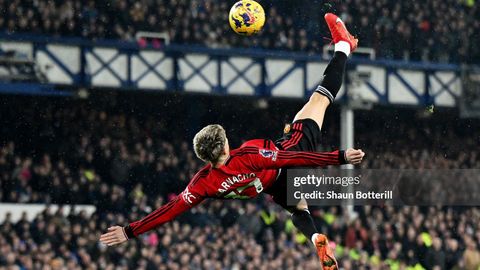 APL. &ldquo;Manchester Yunayted&rdquo; safarda &ldquo;Everton&rdquo;ni yirik hisobda mag&lsquo;lub etdi, &ldquo;Tottenhem&rdquo; o&lsquo;z maydonida imkoniyatni boy berdi&nbsp;