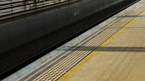 Toshkent metrosida erkak o&lsquo;zini harakatlanib kelayotgan poyezd tagiga tashladi