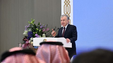 &ldquo;Qancha tez ishga tushirsak, nafi shuncha katta bo&lsquo;ladi&rdquo; &mdash; prezident Buxorodagi shamol elektr stansiyalari haqida