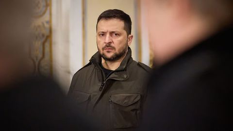 Украиналик расмий Зеленский ва Залужний ўртасидаги &ldquo;даҳшатли&rdquo; келишмовчилик ҳақида маълум қилди