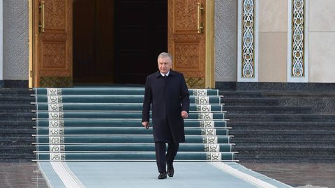 Шавкат Мирзиёев Дубайга жўнаб кетди