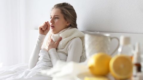 Қуруқ йўтални камайтириш учун уй шароитида ёрдам берадиган тавсиялар