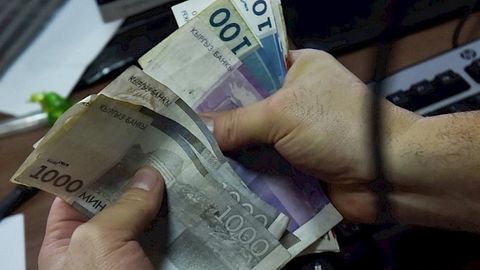 Кыргызстан на последнем месте по уровню зарплат среди ЕАЭС, а кто на первом?