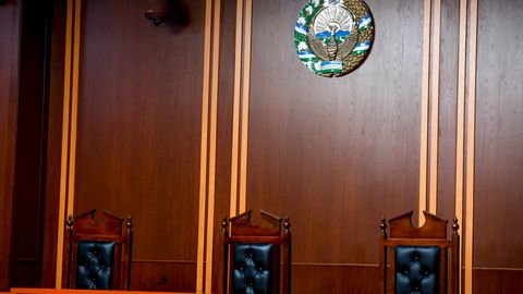 Президент фармойиши билан Навоий вилоят суди раиси ва унинг ўринбосари лавозимдан олинди