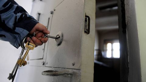 Shavkat Mirziyoyev grants amnesty to 334 convicts in honour of nation&rsquo;s Constitution