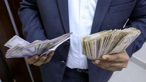 Қорақалпоғистонда кадастр ҳужжатларини расмийлаштириш эвазига 5 млн сўм олган бўлим бошлиғи ушланди