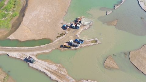 O&lsquo;zbekistondagi noqonuniy qum-shag&lsquo;al qazish ishlari oqibatida 61,5 mlrd so&lsquo;m zarar yetkazilgan &mdash; Senat