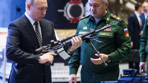 Putin armiyani &ldquo;jangovar lazerlar&rdquo; va robotlar bilan qurollantirishni buyurdi