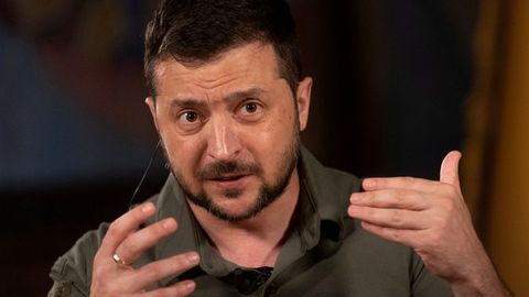 Зеленский: “Ишончим комилки, АҚШ бизга хиёнат қилмайди”