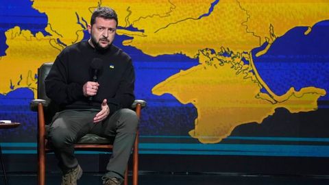 Зеленский аёлларни урушга сафарбар қилиш ҳақидаги қонунни имзоламасликка ваъда берди