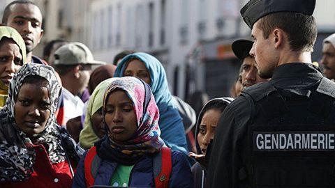 Франция парламенти иммиграция қоидаларини кучайтирувчи қонунни қабул қилди