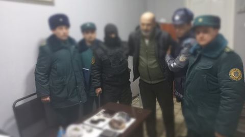 Фарғонада хонадонида 1 кило опий сақлаб келган эркак ушланди 