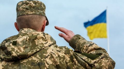 Ukraina xorijda yashovchi fuqarolarini urushga yuboradi