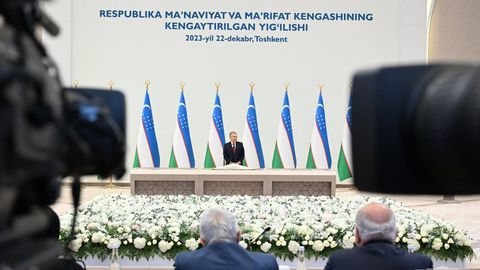 &laquo;Могущественные центры мира сейчас встали на путь открытого давления&raquo; &mdash; Шавкат Мирзиеев