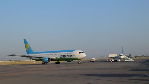 Buxoro aeroporti faoliyati kuchli chang bo&lsquo;roni sabab cheklandi