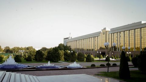 Оила ва хотин-қизлар қўмитасининг бўйсунуви Вазирлар Маҳкамасига ўтказилди