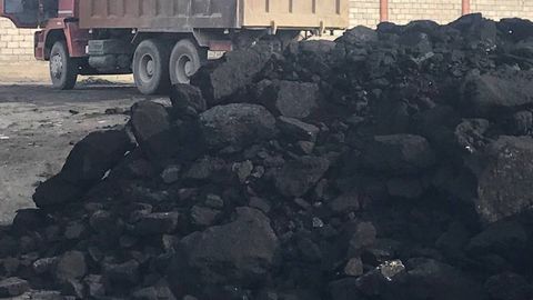 Бухорода аҳолига имтиёзли нархда сотилиши керак бўлган 800 тоннадан ортиқ кўмир талон-торож қилинди