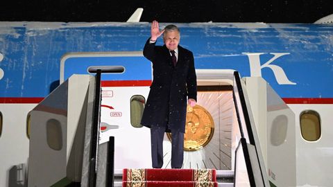 President Mirziyoyev and Putin meet at summit in Russia for key talks