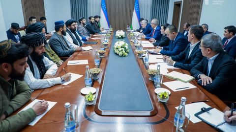 Транспорт вазири Афғонистон томони билан темир йўл ташувларига имтиёзлар бериш масаласини муҳокама қилди