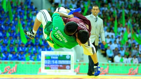 Turkmenistan presents SUVs to Kurash champions on New Year's Eve&nbsp;