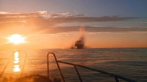 Qora dengizda fuqarolik kemasi Rossiya minasidan portladi: jarohatlanganlar bor (foto)