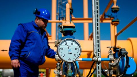 &nbsp;European gas prices fall threefold in 2023&nbsp;