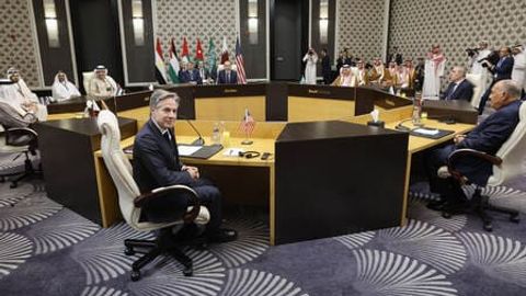 WSJ: Блинкен араб давлатлари раҳбарлари билан Ғазо бошқарувини муҳокама қилмоқда