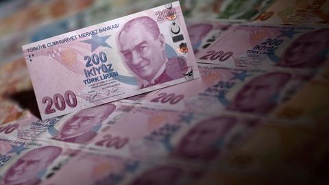 Турк лираси курси тарихий энг паст даражага тушди