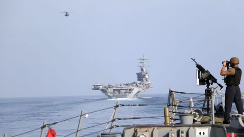 Husiylar qanotli raketa bilan AQSH esminetsiga zarba berishga urindi